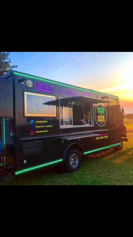 GOOD MOOD Food Truck image