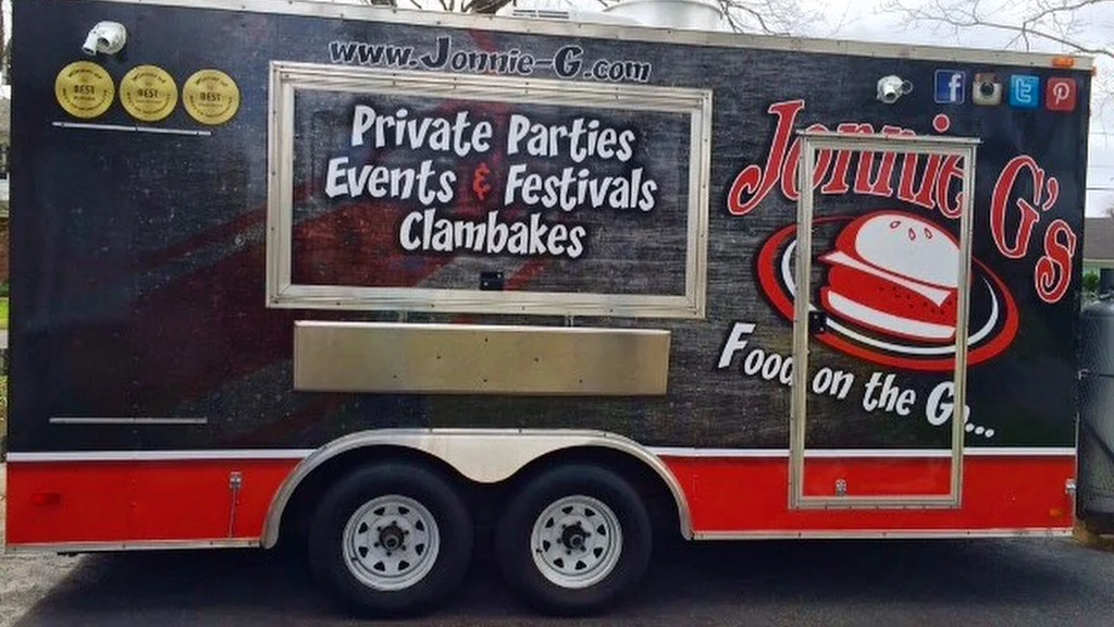 Jonnie G's food truck image