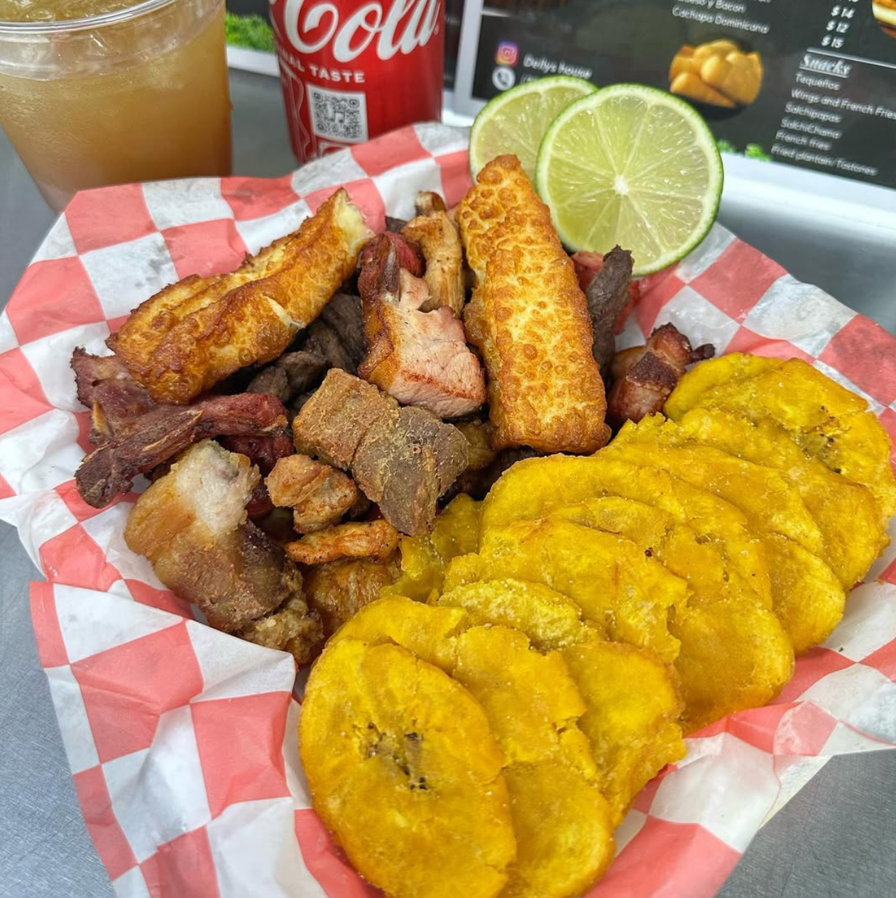 Deily's House Food Truck image
